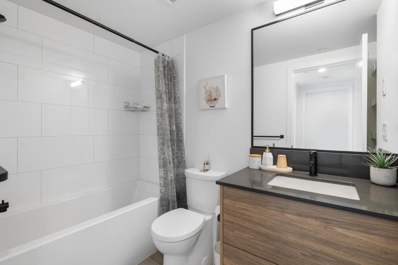 Brand New Luxury Downtown Near The Beach #13 Kelowna Exterior foto